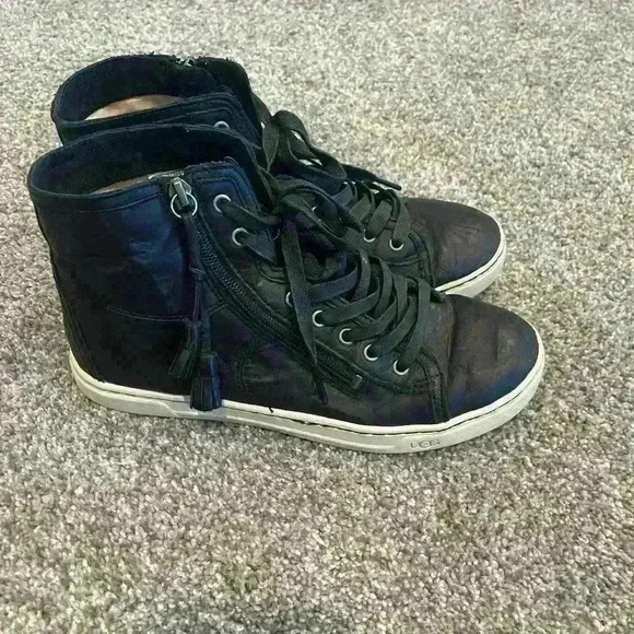 Ugg high top sneakers Size 8 Black and White - Picture 2 of 8